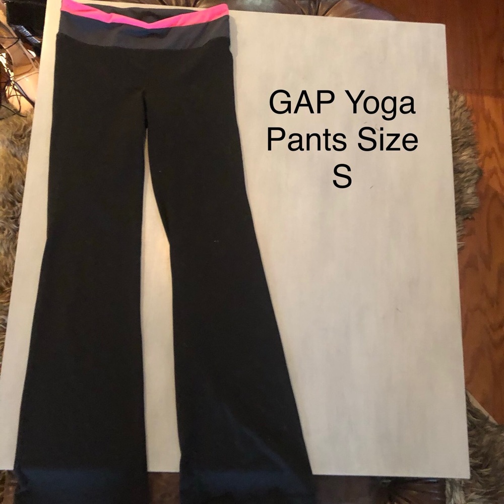 GAP yoga pants size S!